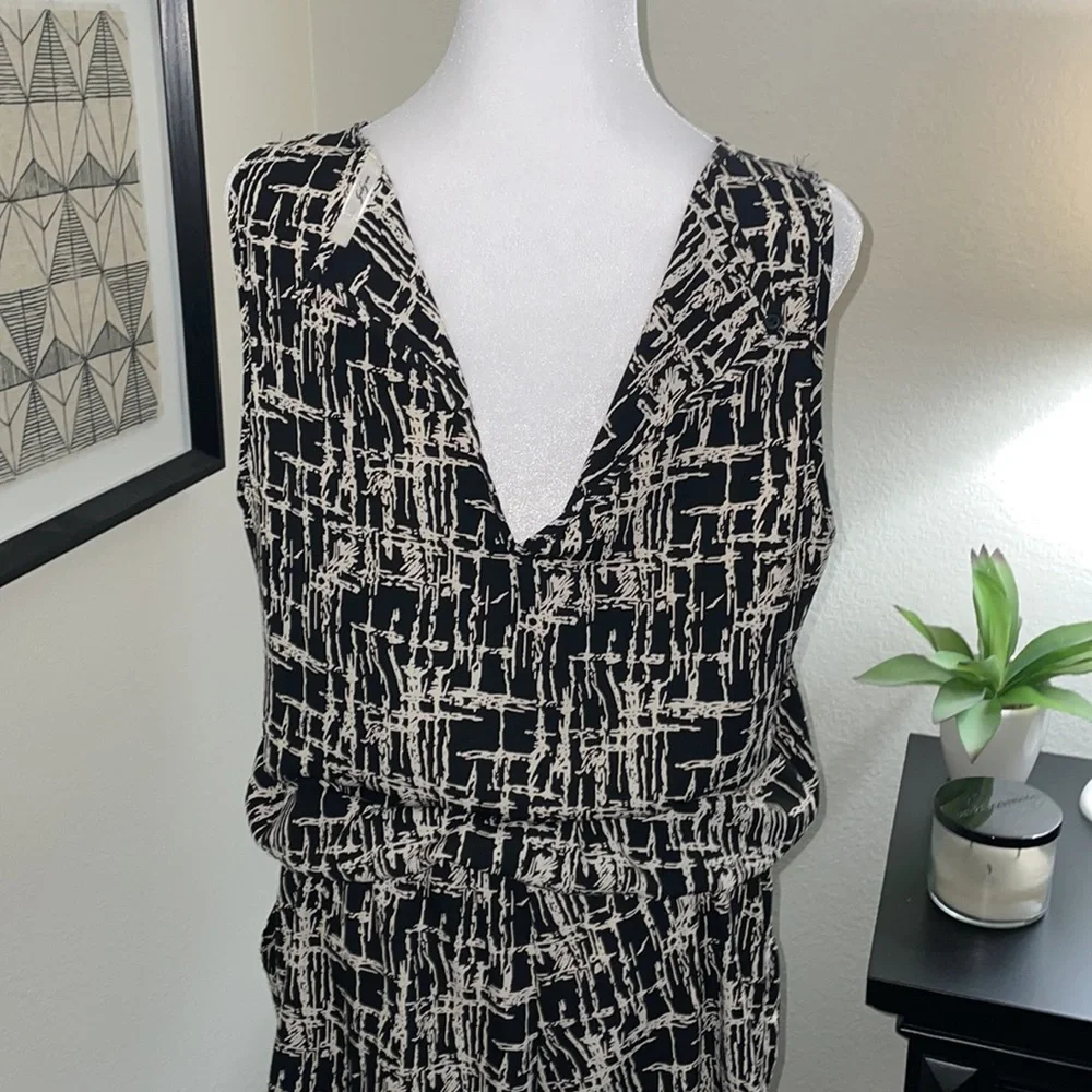 Romper size Large - Picture 6 of 11